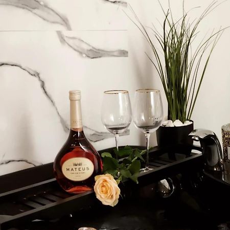 Logement Romantique Et Cosy ชาร์เลอรัว ภายนอก รูปภาพ