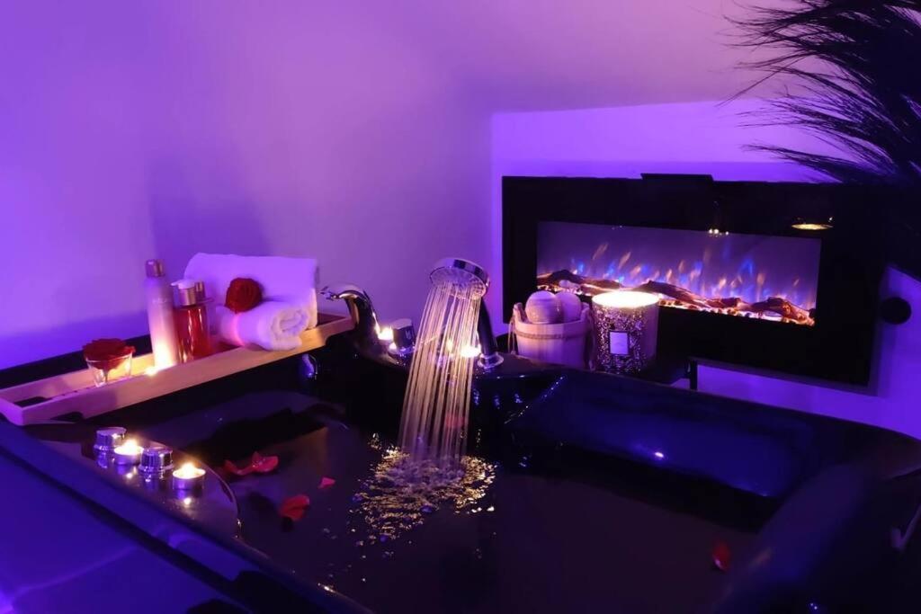 Logement Romantique Et Cosy ชาร์เลอรัว ภายนอก รูปภาพ