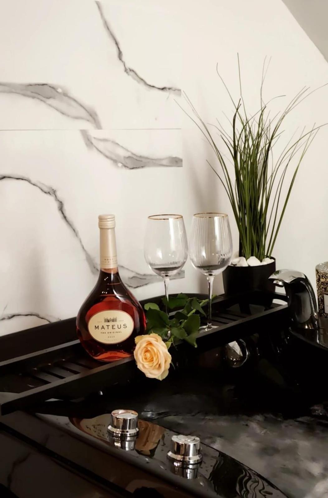 Logement Romantique Et Cosy ชาร์เลอรัว ภายนอก รูปภาพ